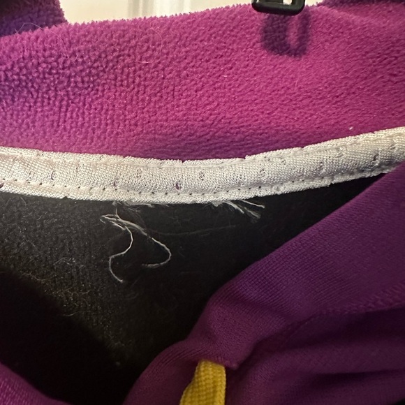 Nike Therma Fit Woman's Size M Black Purple Pullover Hoodie Comfy Sweater Pocket - Picture 12 of 13